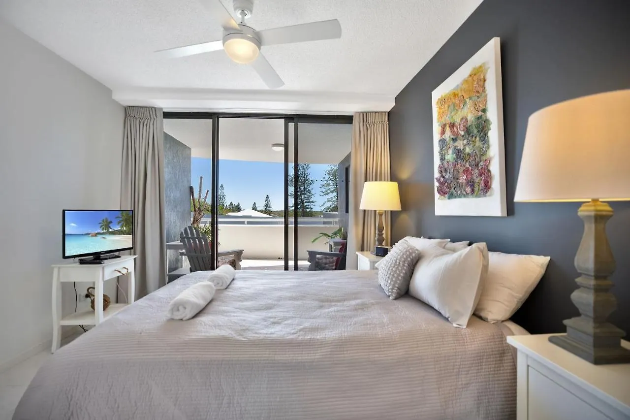 Lucaya Coolum Beach Apartment