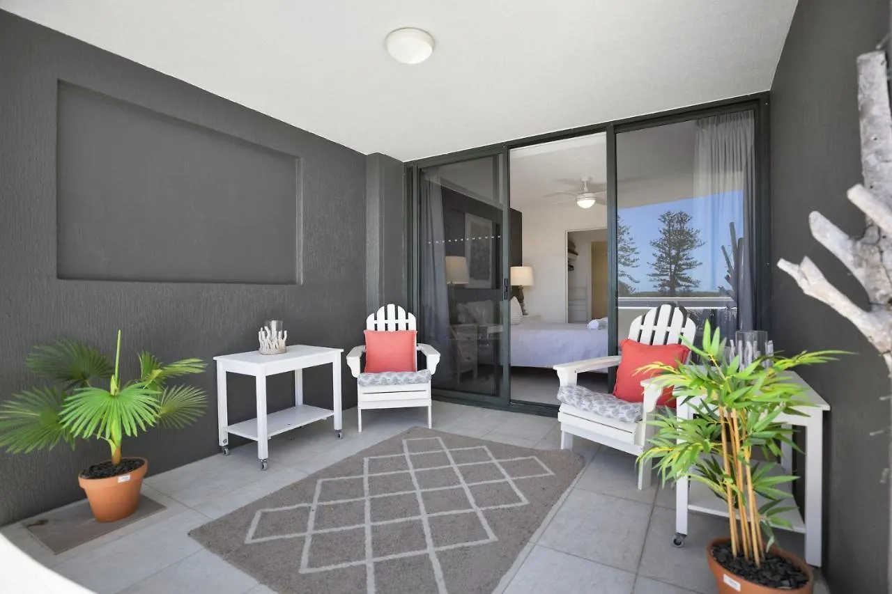 Lucaya Coolum Beach Apartment