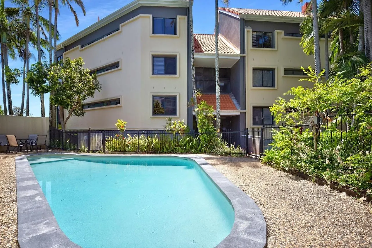 Lucaya Coolum Beach 0*,
